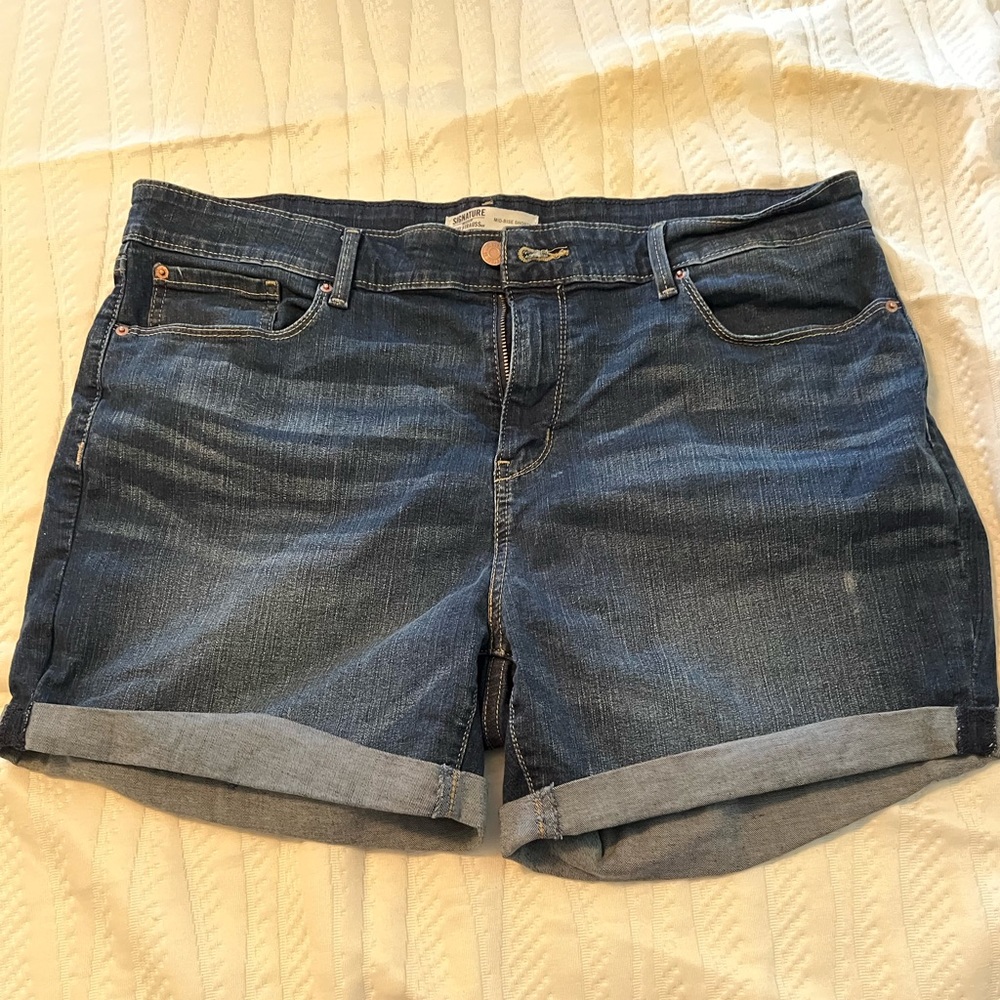 Levi Strauss Signature Mid-rise Denim Shorts